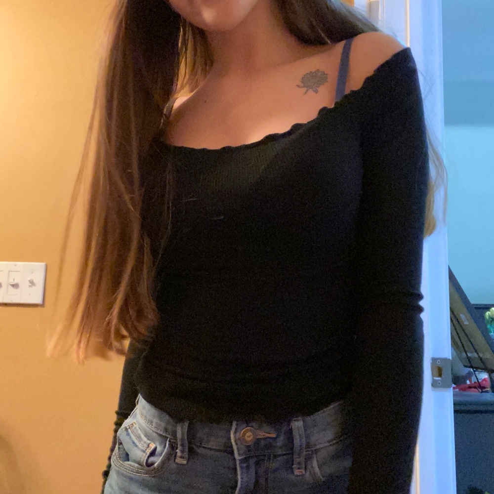 Brandy Melville shirt